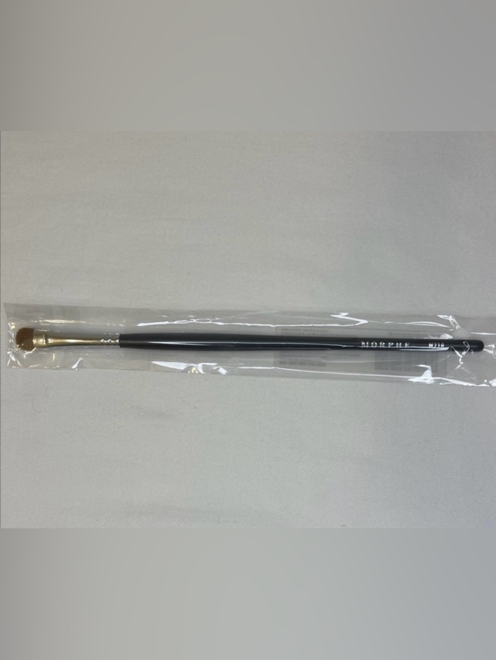 Morphe M210 Small Chisel Fluff Brush